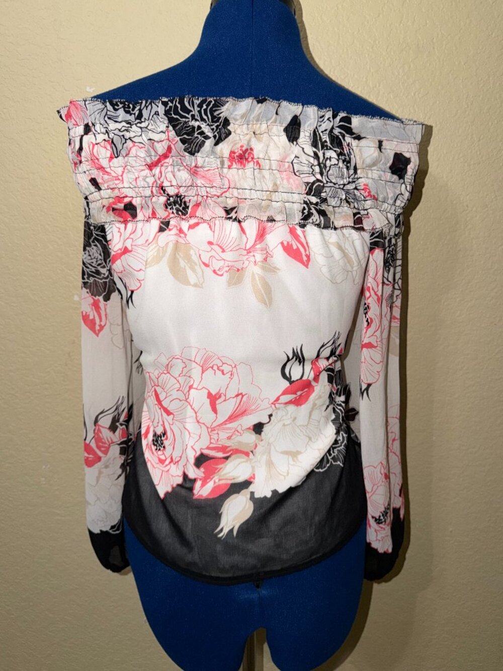 White House Black Market Floral Smocked Off-the-Shoulder Top - XXS